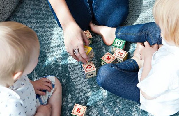 التربية البطيئة مساحة تطور مهارات التفكير في عمر الطفل المبكرة...